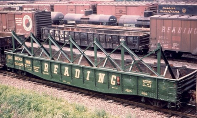 RDG 33267 - CT Bossler photo, collection of The Reading Modeler.