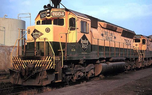 Reading SD-45 #7604 with sister unit #7602.  Location appears to be Newberry Junction.